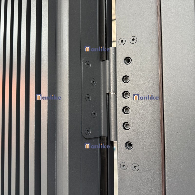 Heavy duty stainless steel hinges